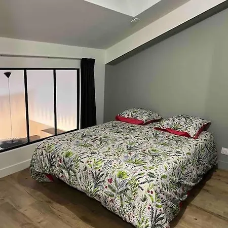 Centre, Superbe Triplex Appartement *